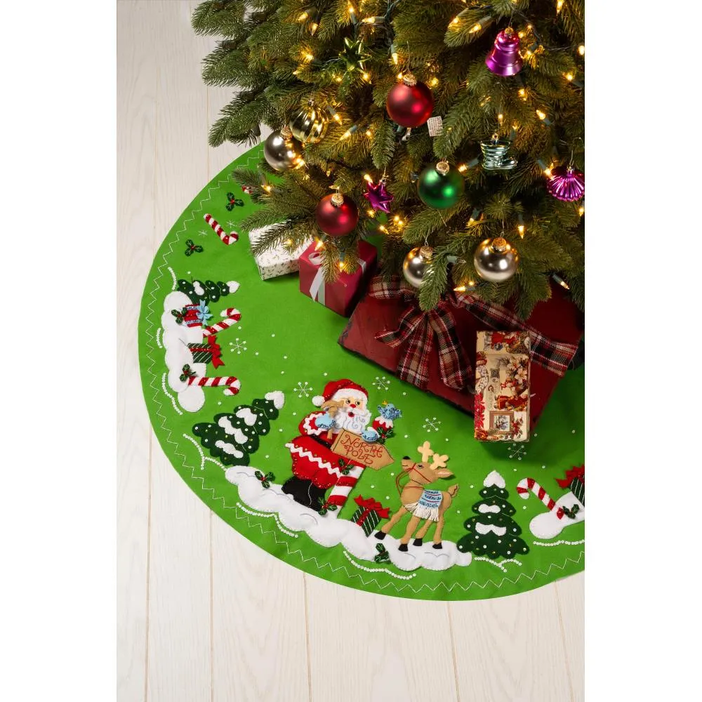 Bucilla Felt Tree Skirt Applique Kit 43" Round North Pole This Way