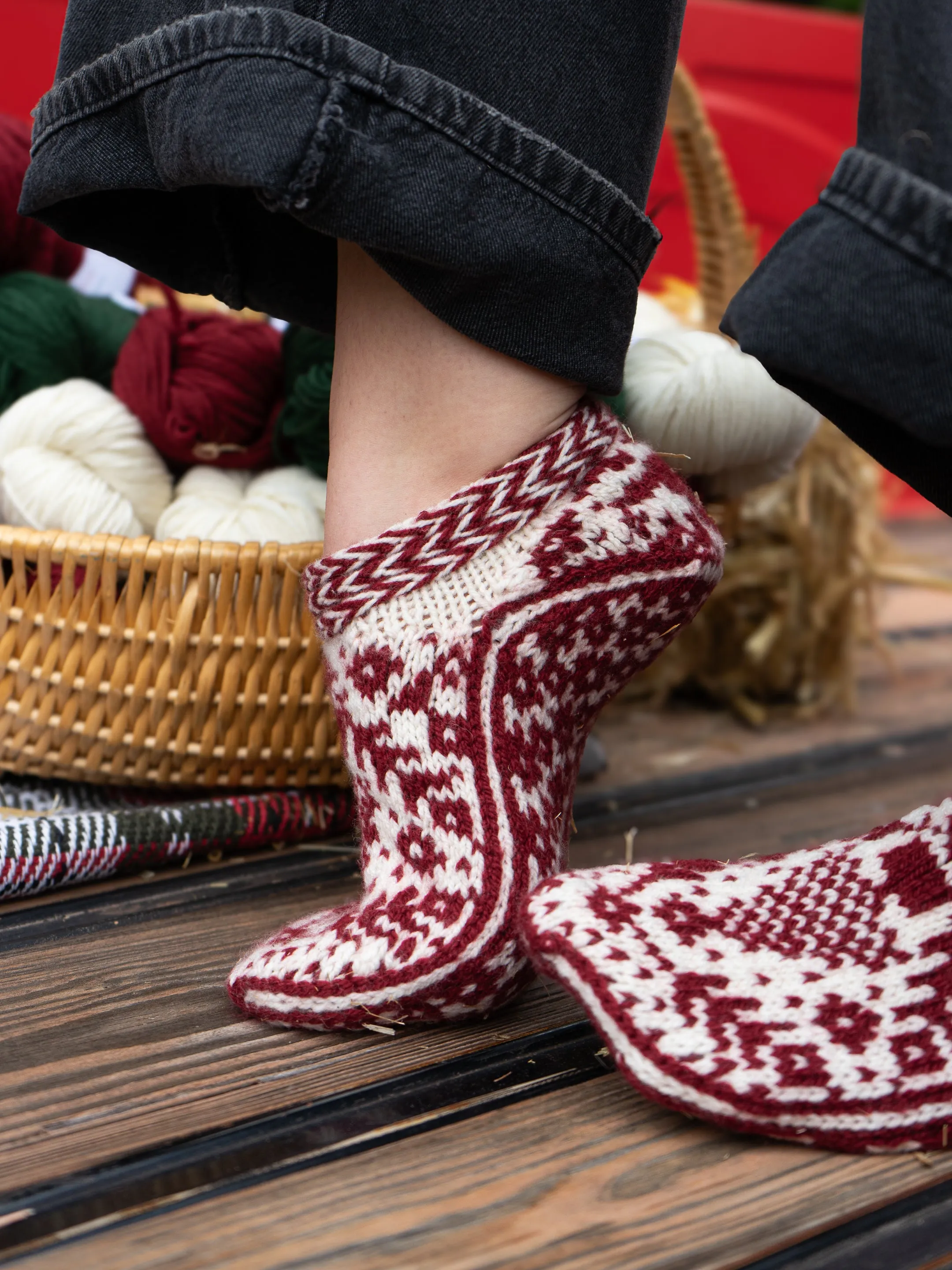 Glad Tidings Slippers by Caitlin Shepherd <br/><small>knitting pattern</small>