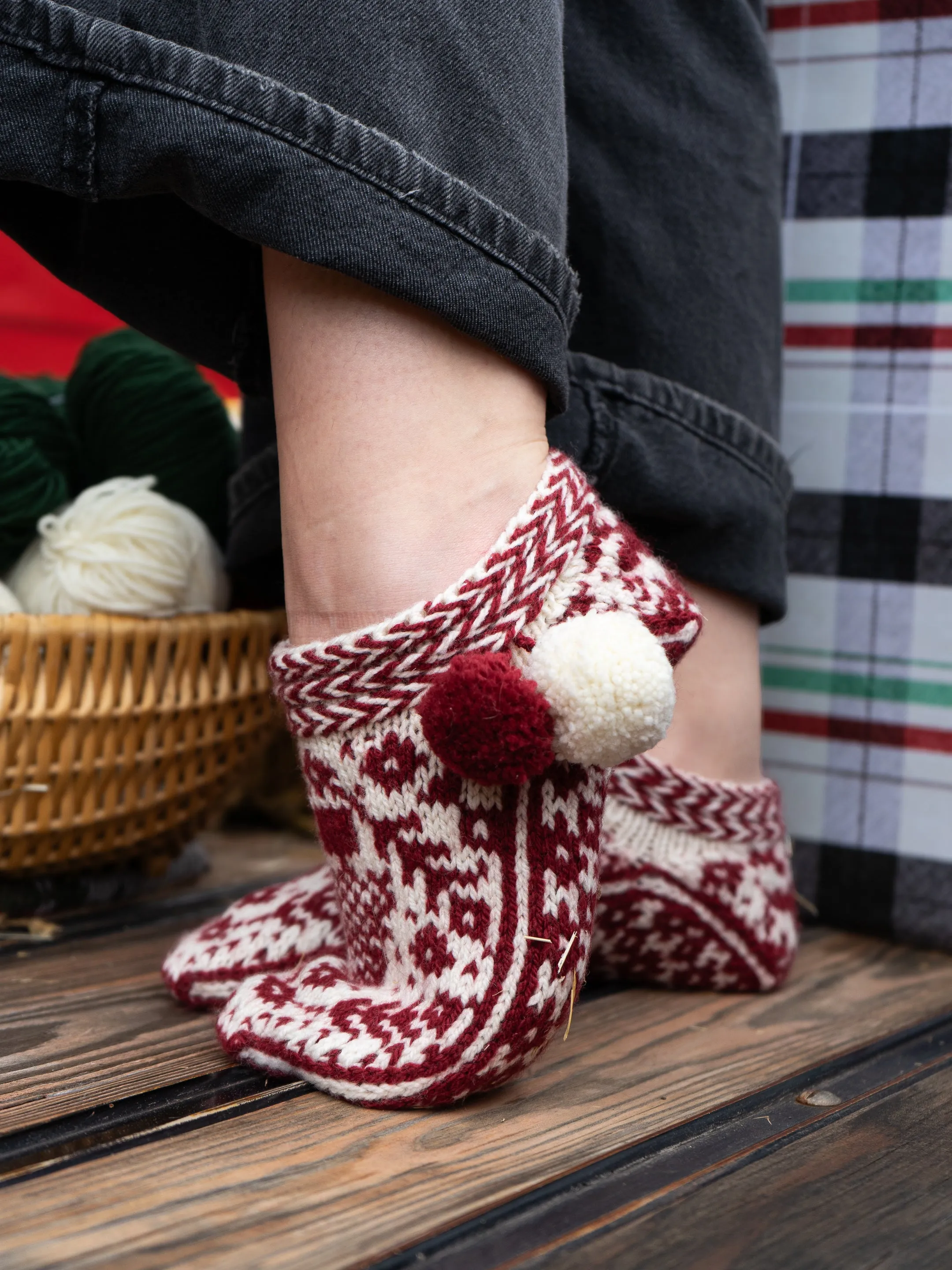 Glad Tidings Slippers by Caitlin Shepherd <br/><small>knitting pattern</small>